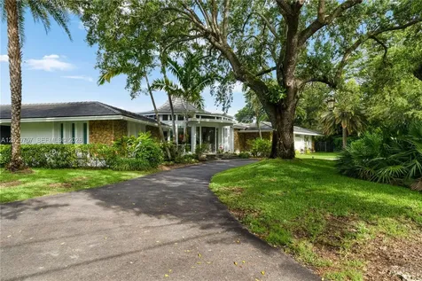 13300 SW 69th Avenue Pinecrest FL 33156