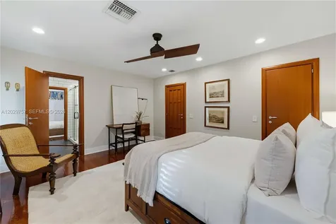 13300 SW 69th Avenue Pinecrest FL 33156