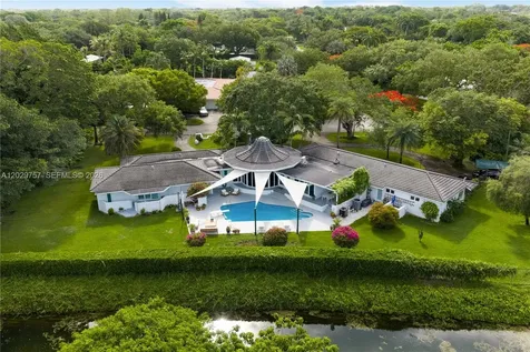 13300 SW 69th Avenue Pinecrest FL 33156