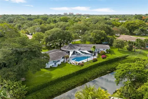 13300 SW 69th Avenue Pinecrest FL 33156