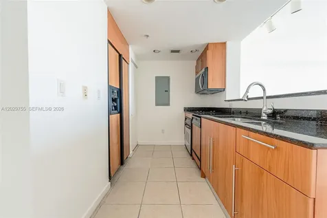 325 S Biscayne Boulevard Miami FL 33131