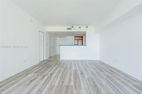 325 S Biscayne Boulevard Miami FL 33131