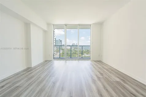 325 S Biscayne Boulevard Miami FL 33131
