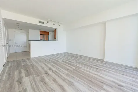 325 S Biscayne Boulevard Miami FL 33131