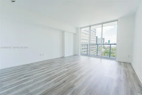 325 S Biscayne Boulevard Miami FL 33131