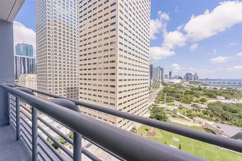 325 S Biscayne Boulevard Miami FL 33131