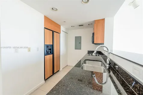325 S Biscayne Boulevard Miami FL 33131