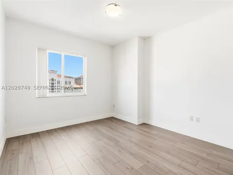 10 Aragon Avenue Coral Gables FL 33134