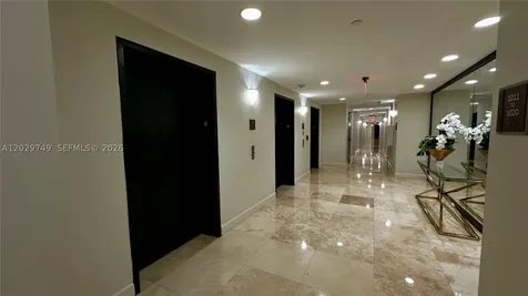 10 Aragon Avenue Coral Gables FL 33134