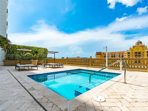 10 Aragon Avenue Coral Gables FL 33134