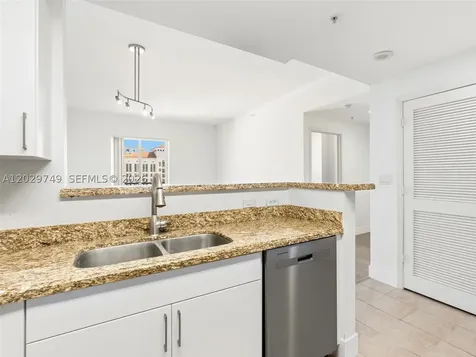 10 Aragon Avenue Coral Gables FL 33134