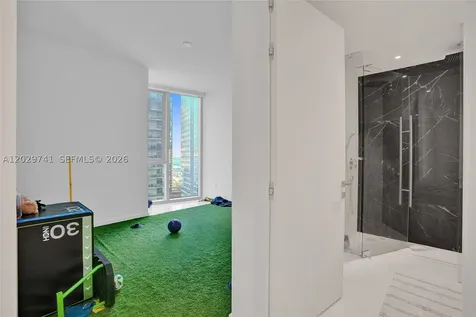 300 Biscayne Blvd. Way Miami FL 33131