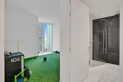 300 Biscayne Boulevard Way Miami FL 33131