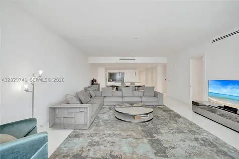 300 Biscayne Blvd. Way Miami FL 33131