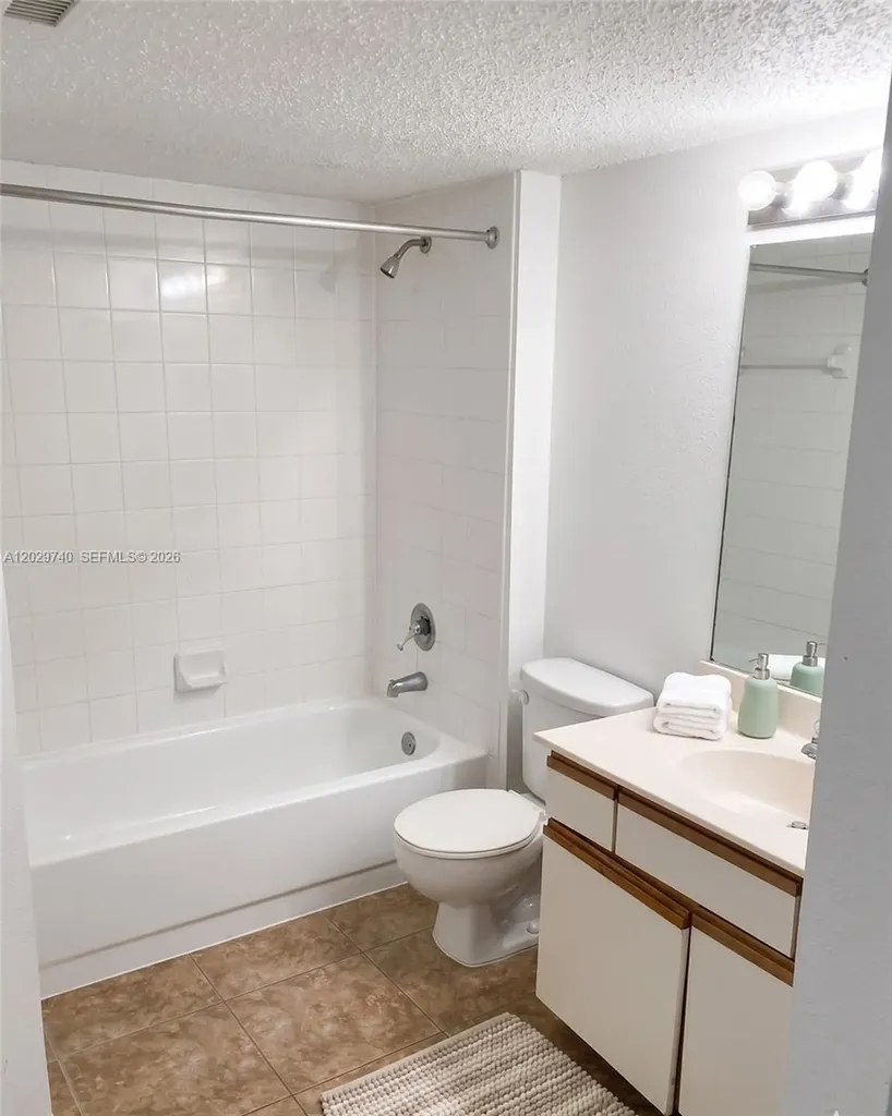 4055 W Mcnab Road Pompano Beach FL 33069