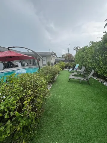 9827 SW 194th Street Cutler Bay FL 33157
