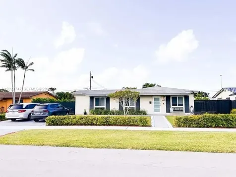 9827 SW 194th Street Cutler Bay FL 33157