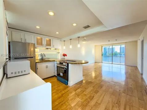 2861 Leonard Drive Aventura FL 33160