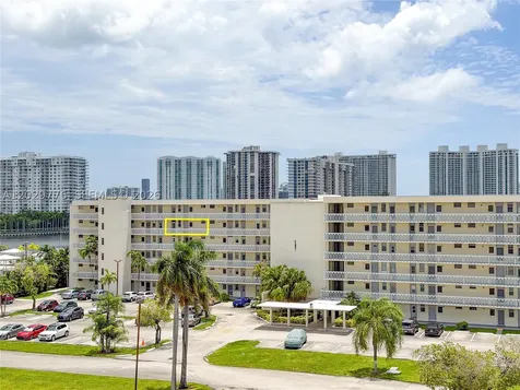 2861 Leonard Drive Aventura FL 33160