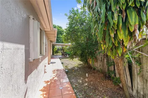 210 E 61st Street Hialeah FL 33013