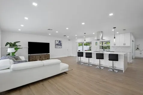 6991 NE 7th Avenue Boca Raton FL 33487