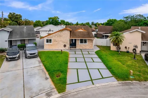 1721 SW 87th Terrace Miramar FL 33025