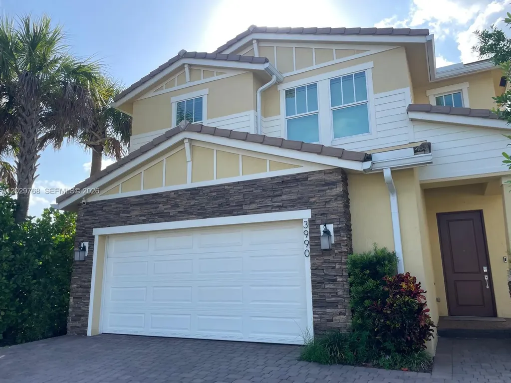 3990 Pelicano Way Deerfield Beach FL 33064