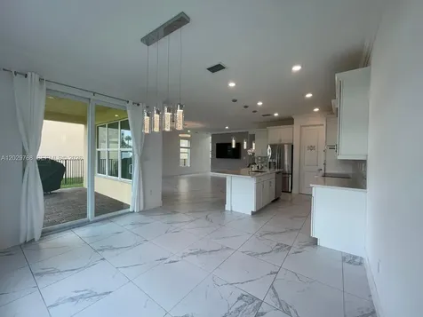 3990 Pelicano Way Deerfield Beach FL 33064