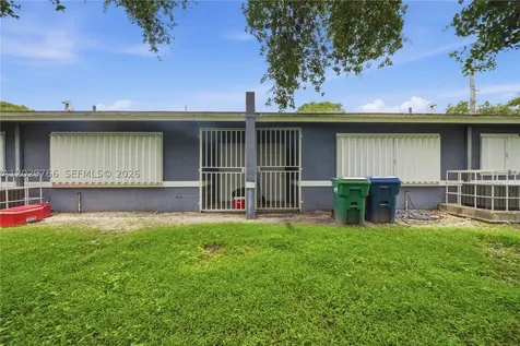 2249/2251 NW 66th Street Miami FL 33147