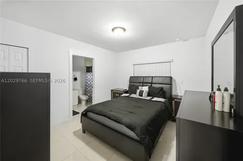 2249/2251 NW 66th Street Miami FL 33147