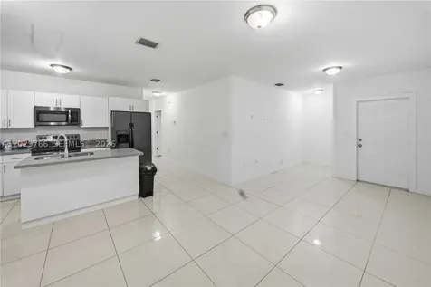 2249/2251 NW 66th Street Miami FL 33147