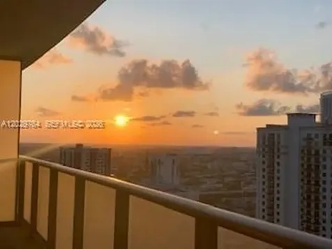 1100 S Miami Avenue Miami FL 33130