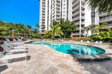 1000 Quayside Terrace Miami FL 33138
