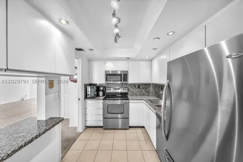 1000 Quayside Terrace Miami FL 33138