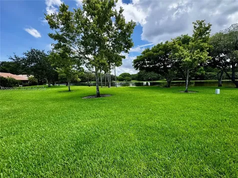2380 Tallahassee Weston FL 33326
