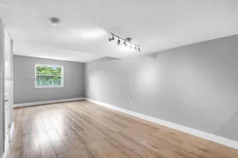 4600 SW 67th Avenue Miami FL 33155