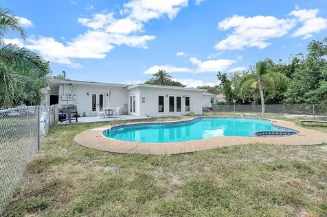 2417 Pierce Street Hollywood FL 33020