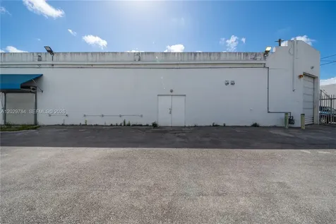 2585 NW 21st Terrace Miami FL 33142