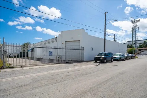 2585 NW 21st Terrace Miami FL 33142