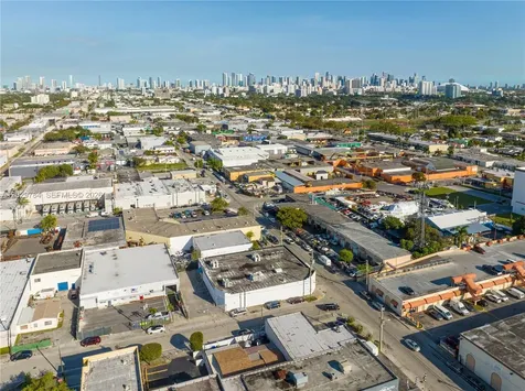 2585 NW 21st Terrace Miami FL 33142