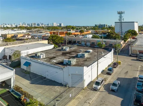 2585 NW 21st Terrace Miami FL 33142
