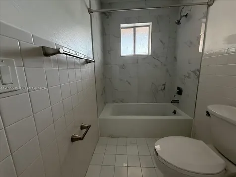 3021 W 76th Street Hialeah FL 33018
