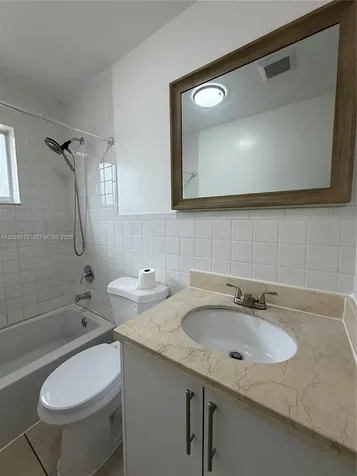 3021 W 76th Street Hialeah FL 33018