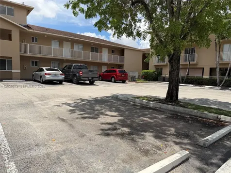 3021 W 76th Street Hialeah FL 33018
