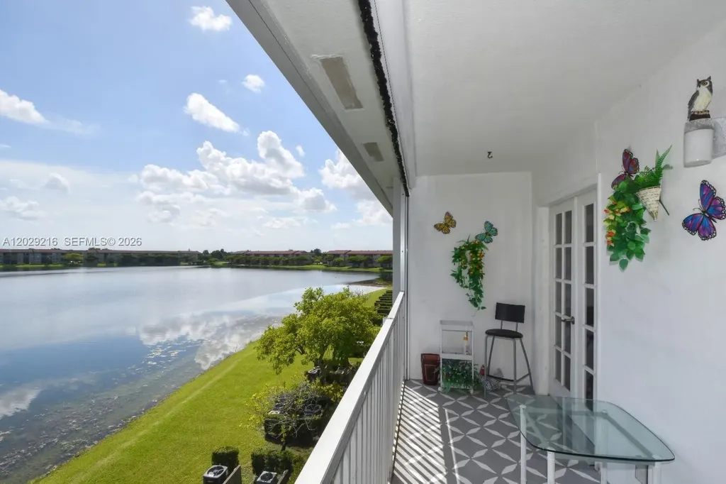 1401 SW 134th Way Pembroke Pines FL 33027