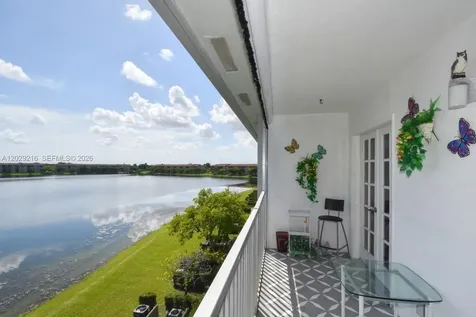 1401 SW 134th Way Pembroke Pines FL 33027