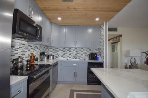 1401 SW 134th Way Pembroke Pines FL 33027