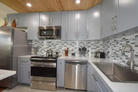 1401 SW 134th Way Pembroke Pines FL 33027