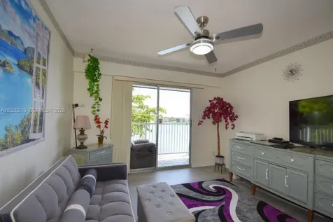1401 SW 134th Way Pembroke Pines FL 33027
