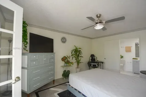 1401 SW 134th Way Pembroke Pines FL 33027